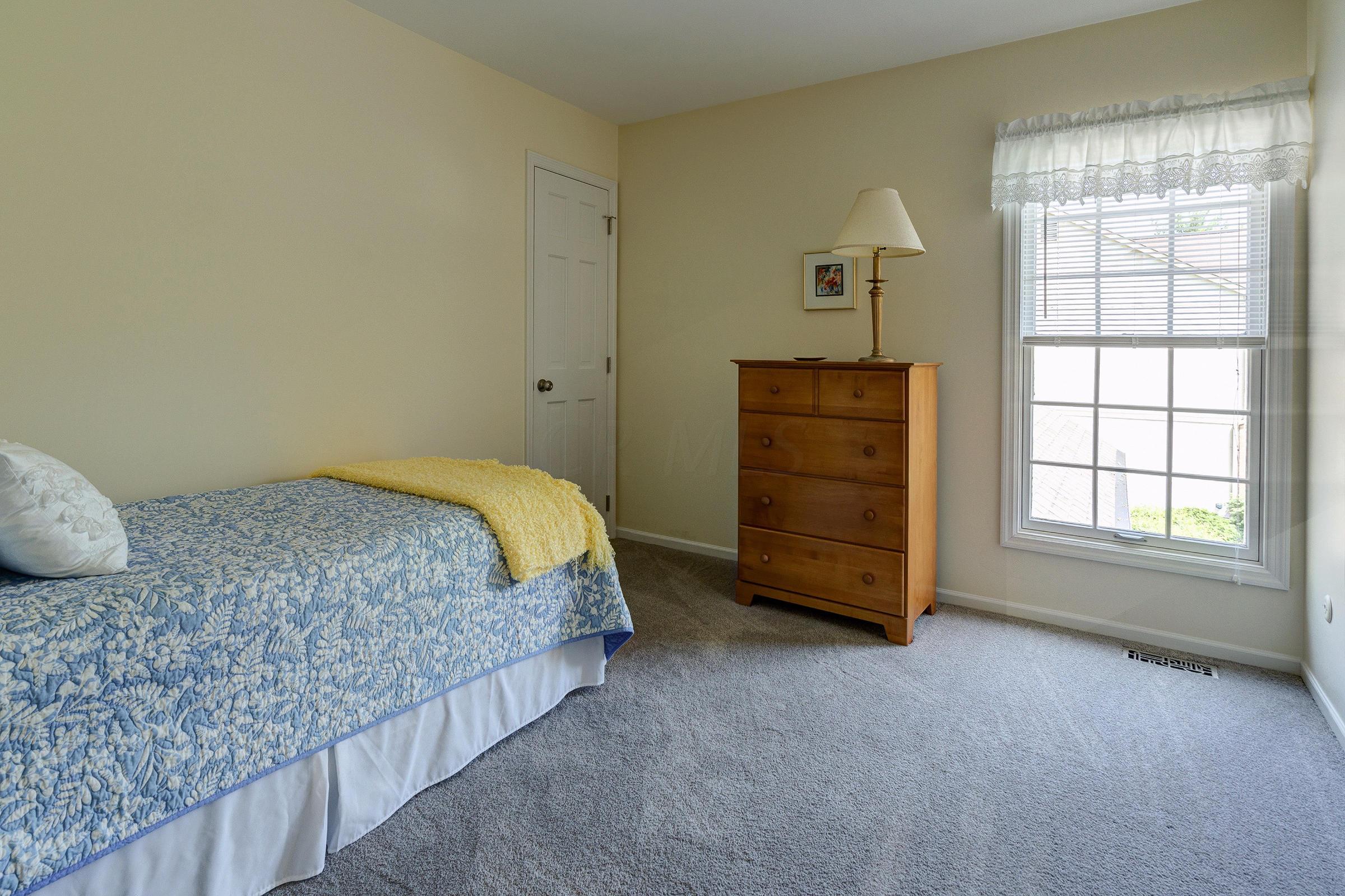 2280 Sandover Road Columbus, OH 43220 - Photo 31 of 39