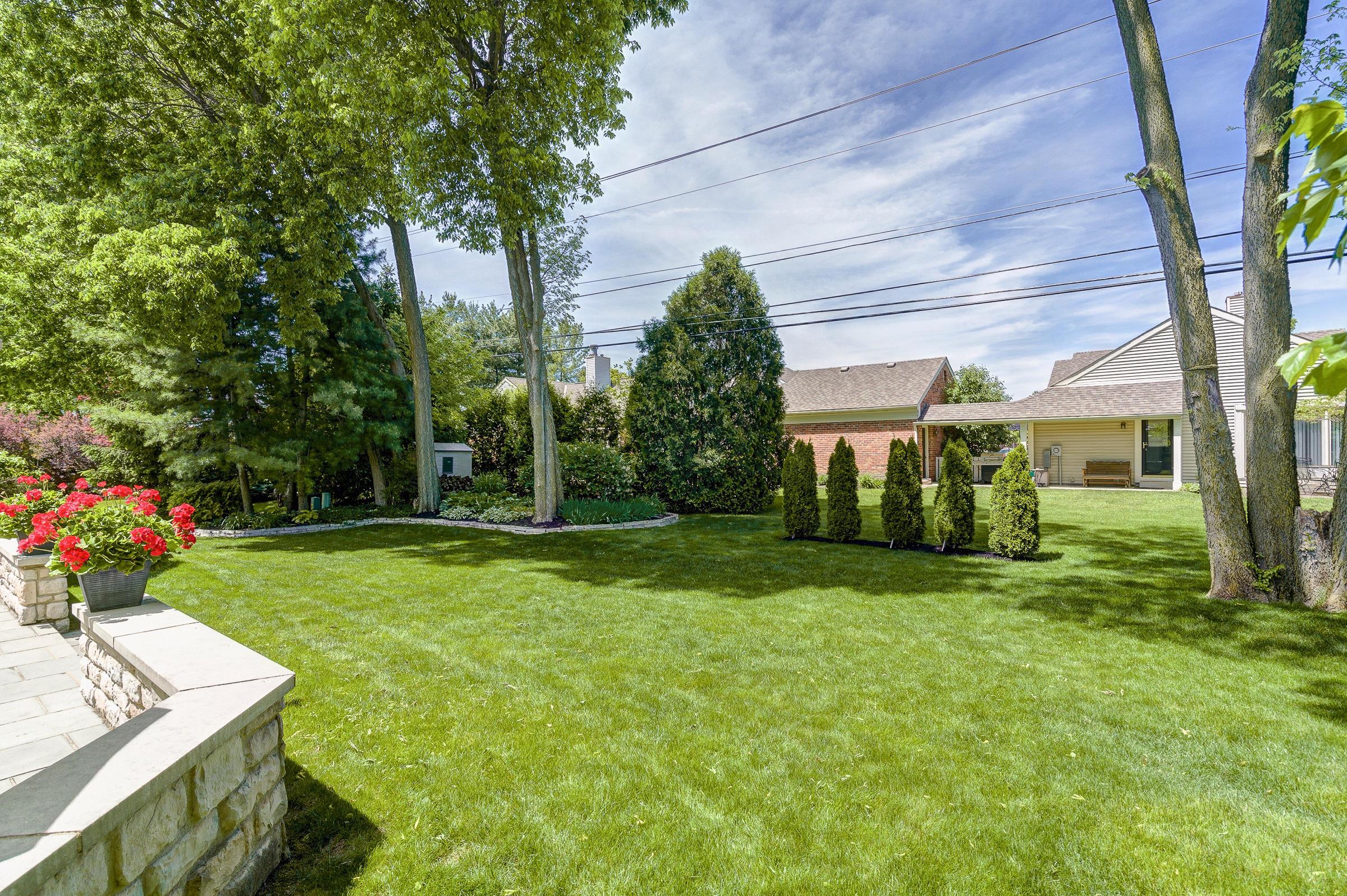2280 Sandover Road Columbus, OH 43220 - Photo 37 of 39