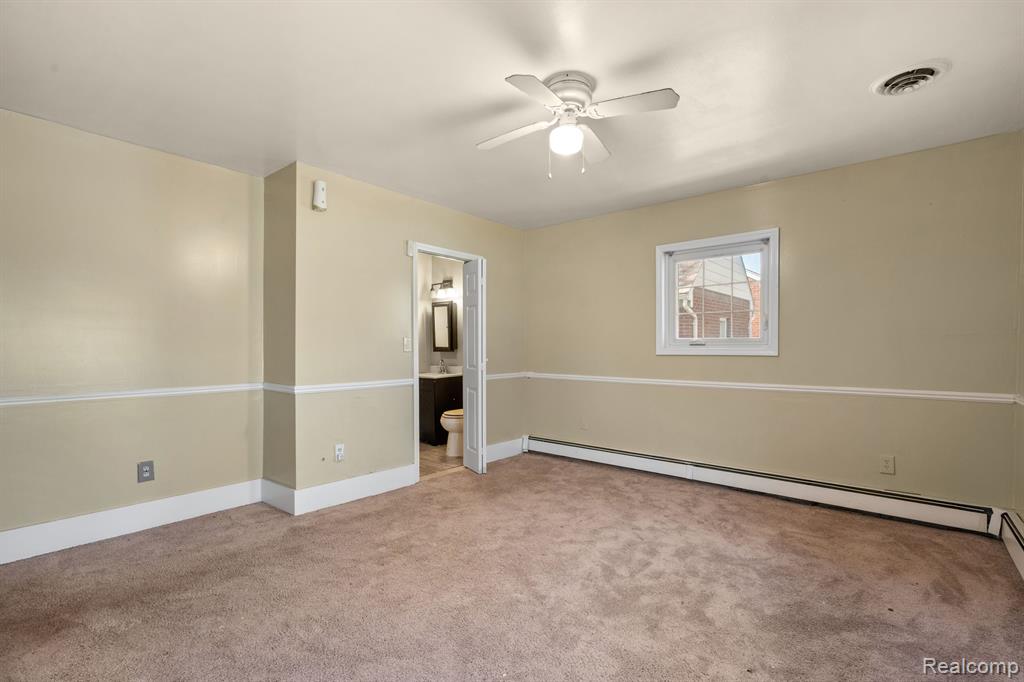 19081 Collinson Avenue Eastpointe, MI 48021 - Photo 19 of 31