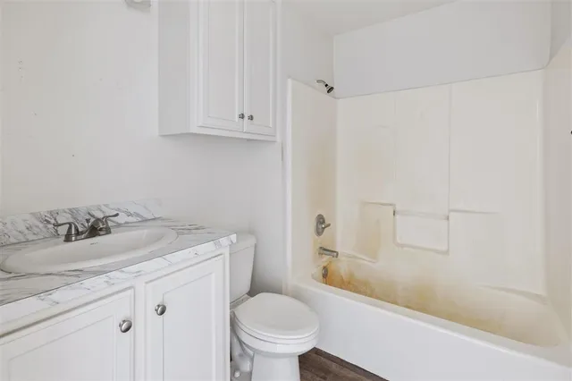 $2,000 | 1903 East Tank Farm Road, Lake Charles, LA 70607