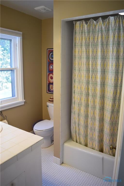 3748 Edgevale Road Toledo, OH 43606 - Photo 26 of 36 Full Bath