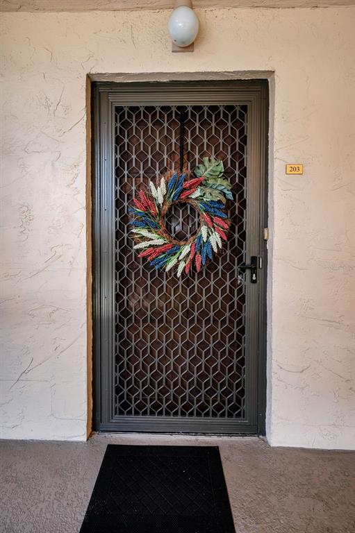 203 Tarpon Point, Unit 203 Tarpon Springs, FL 34689 - Photo 3 of 39