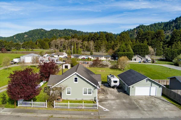 $389,000 | 1010 Pine Street, Rio Dell, CA 95562