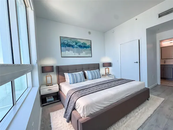 $5,600 | 1900 North Bayshore Drive, Unit 4112, Miami, FL 33132