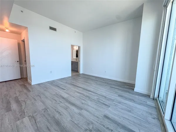 $5,600 | 1900 North Bayshore Drive, Unit 4112, Miami, FL 33132