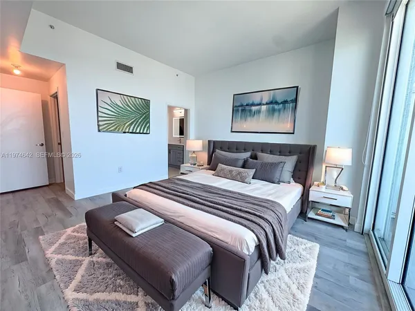 $5,600 | 1900 North Bayshore Drive, Unit 4112, Miami, FL 33132