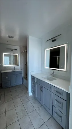 $5,600 | 1900 North Bayshore Drive, Unit 4112, Miami, FL 33132