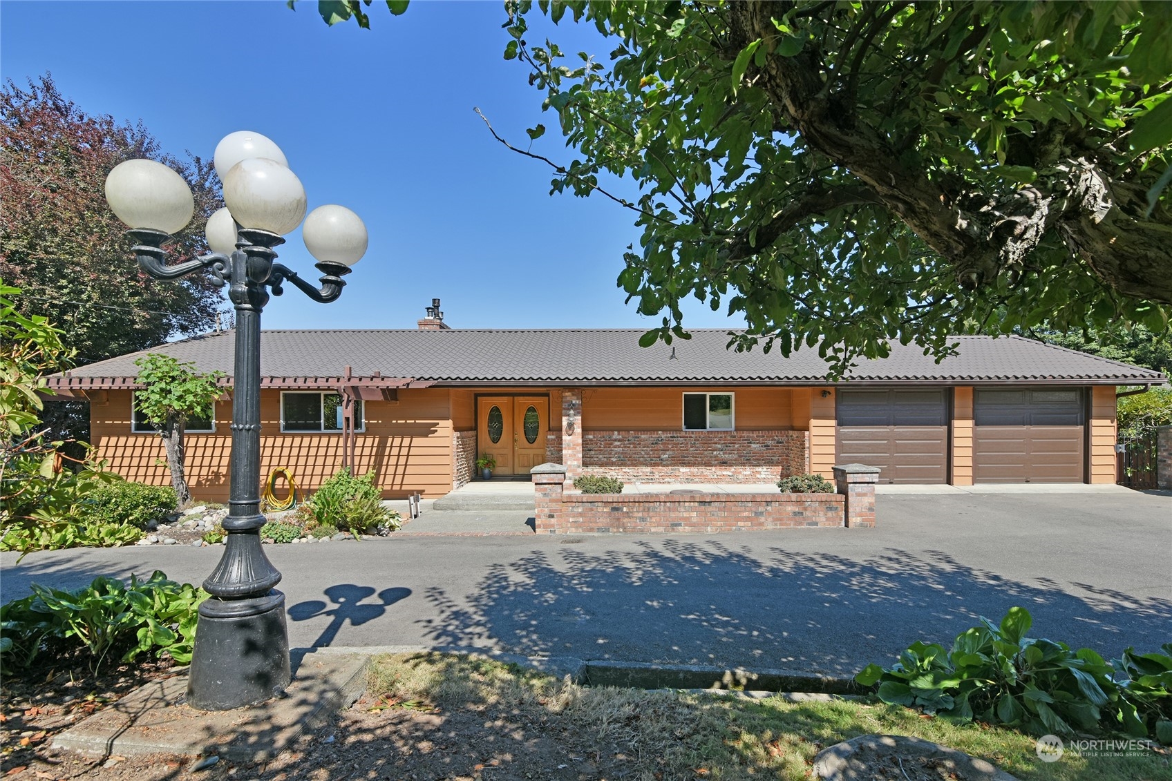 22456 Jefferson Point Road Northeast Kingston, WA 98346 - Photo 9 of 40 Gallery Image 9