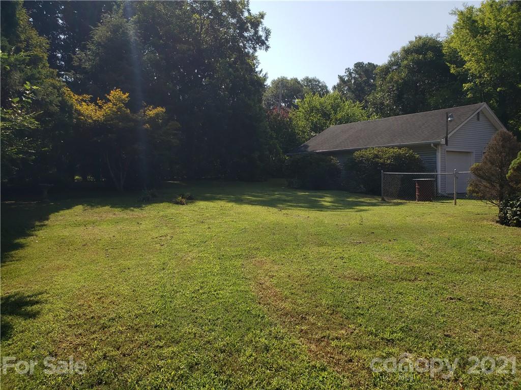 3405 Pinehill Road Rock Hill, SC 29732 - Photo 4 of 27 Gallery Image 4