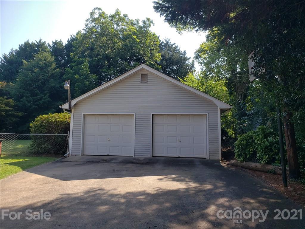3405 Pinehill Road Rock Hill, SC 29732 - Photo 9 of 27 Gallery Image 9