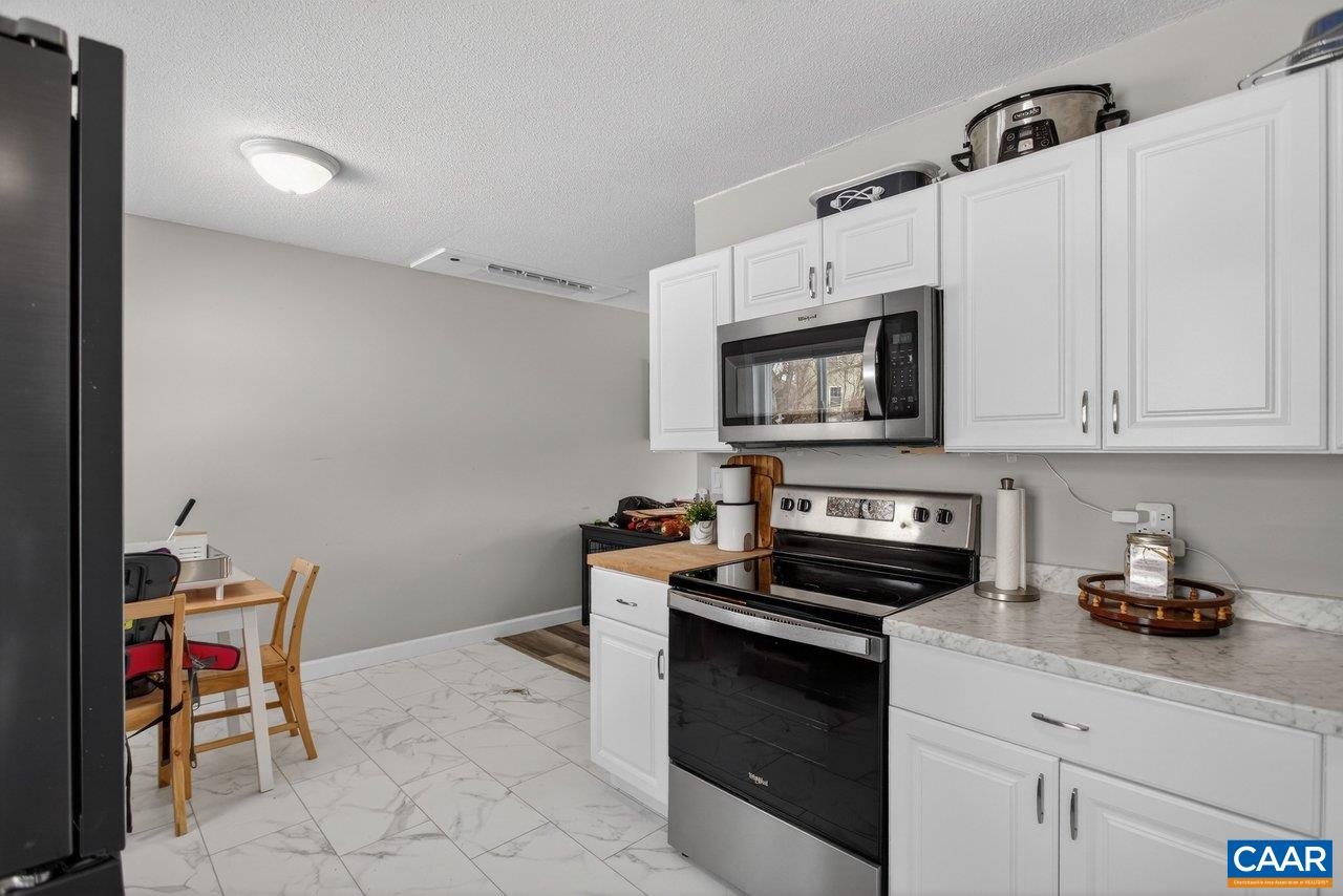 273 East Riverside Drive Timberville, VA 22853 - Photo 12 of 33