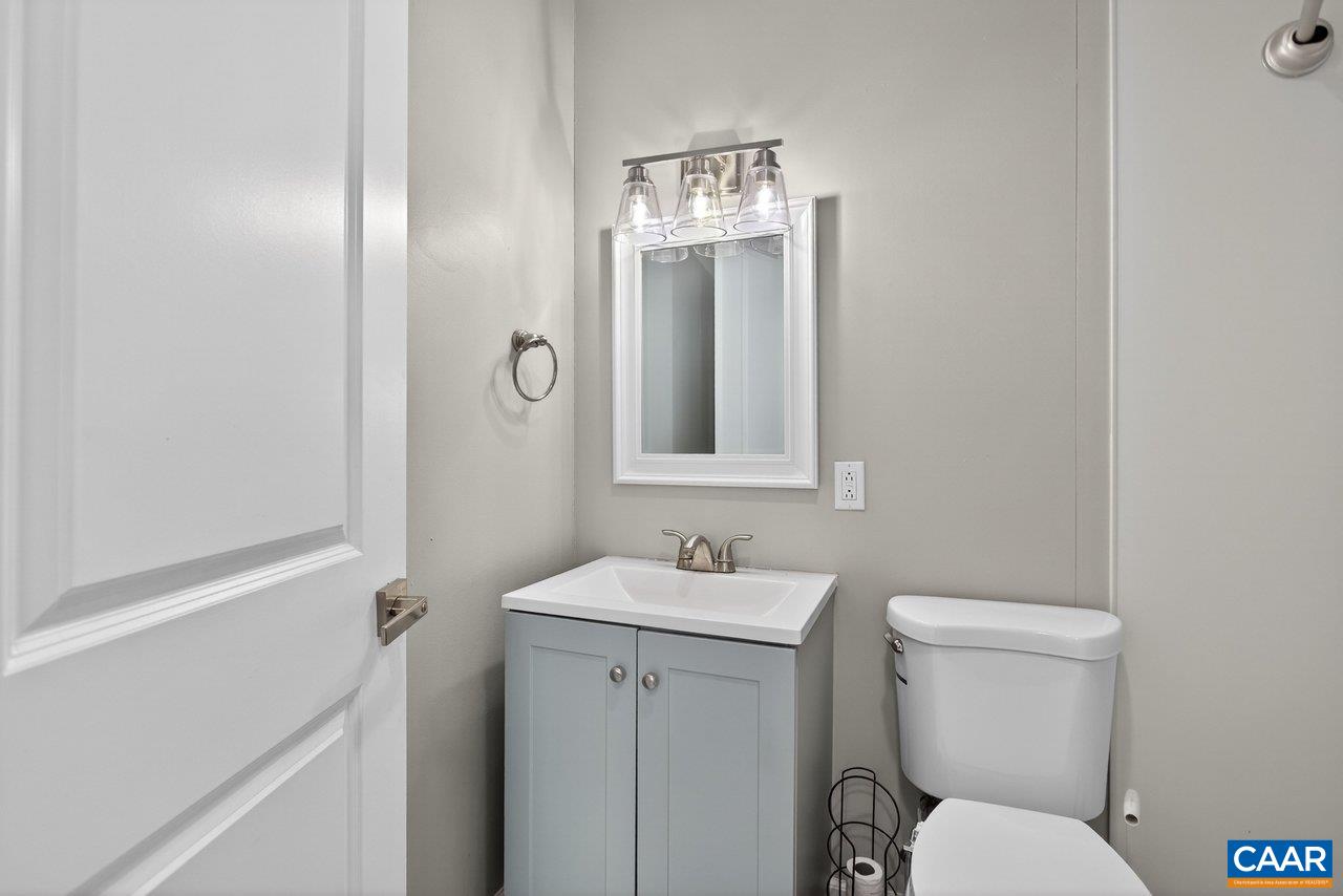 273 East Riverside Drive Timberville, VA 22853 - Photo 15 of 33