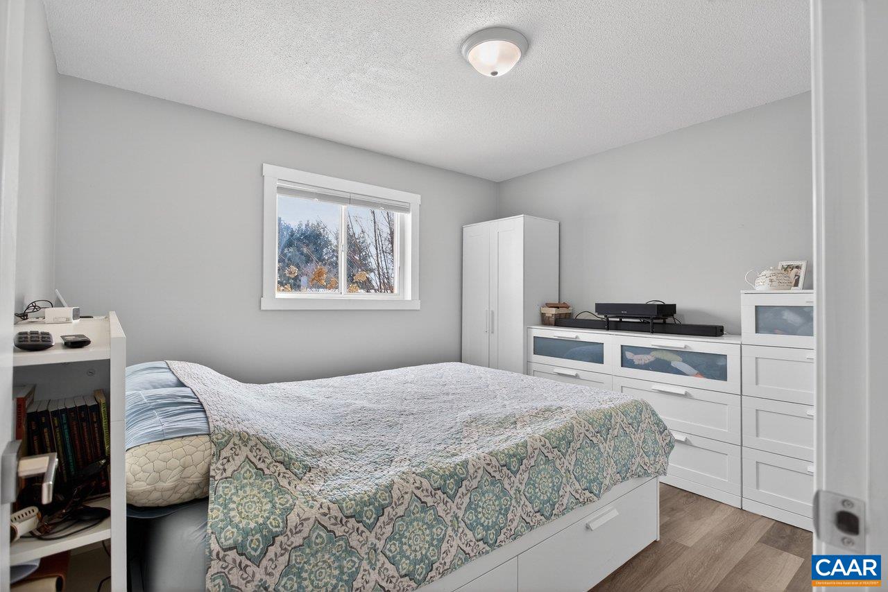 273 East Riverside Drive Timberville, VA 22853 - Photo 22 of 33