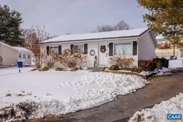 $249,900 | 273 East Riverside Drive, Timberville, VA 22853