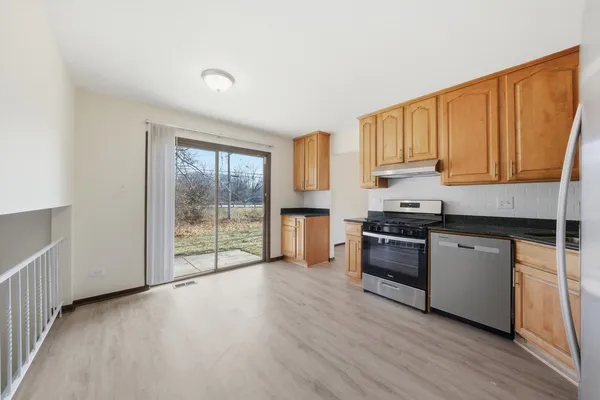 $245,900 | 831 Violet Lane, Matteson, IL 60443