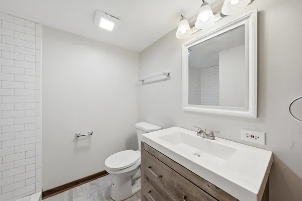 $245,900 | 831 Violet Lane, Matteson, IL 60443