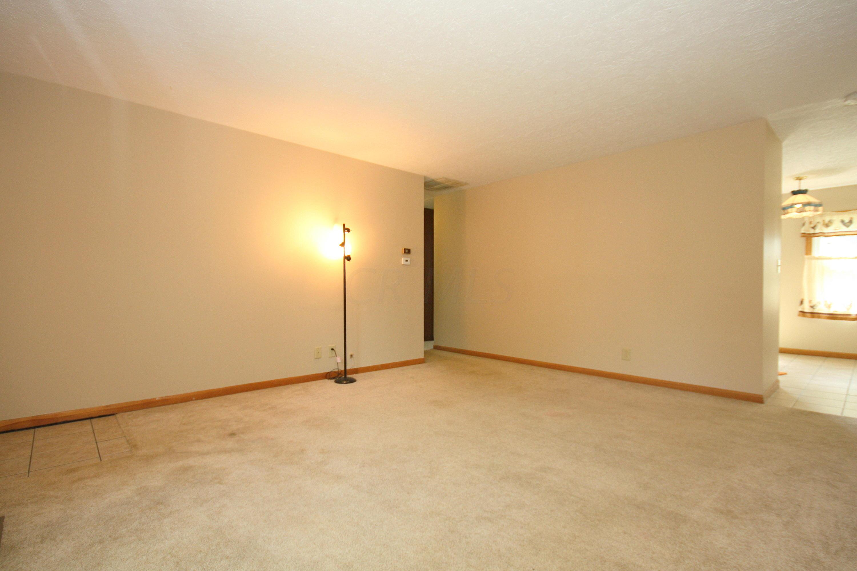 503 Lombard Road Columbus, OH 43228 - Photo 5 of 22 Gallery Image 5