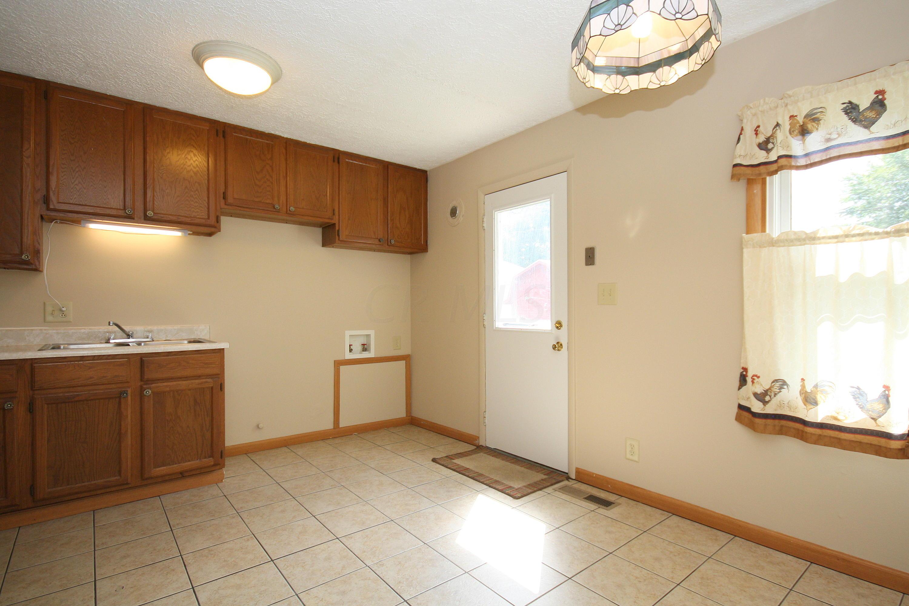 503 Lombard Road Columbus, OH 43228 - Photo 6 of 22 Gallery Image 6
