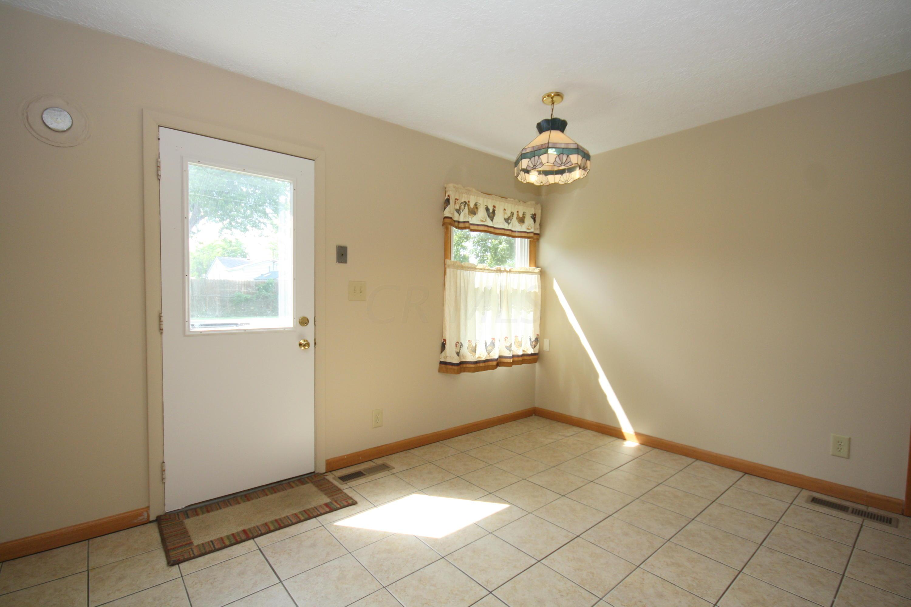 503 Lombard Road Columbus, OH 43228 - Photo 8 of 22 Gallery Image 8