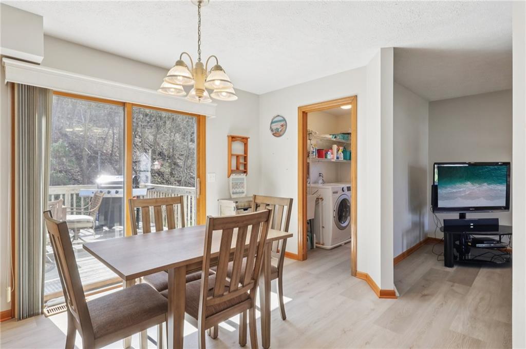 365 Cobblestone Circle McKees Rocks, PA 15136 - Photo 13 of 44