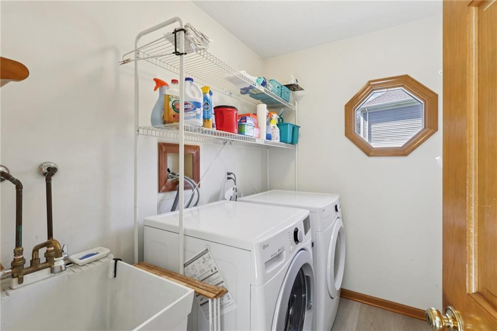 365 Cobblestone Circle McKees Rocks, PA 15136 - Photo 14 of 44