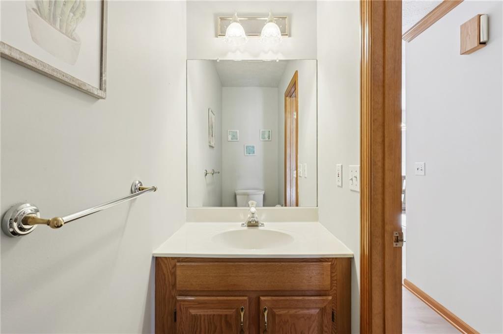 365 Cobblestone Circle McKees Rocks, PA 15136 - Photo 19 of 44