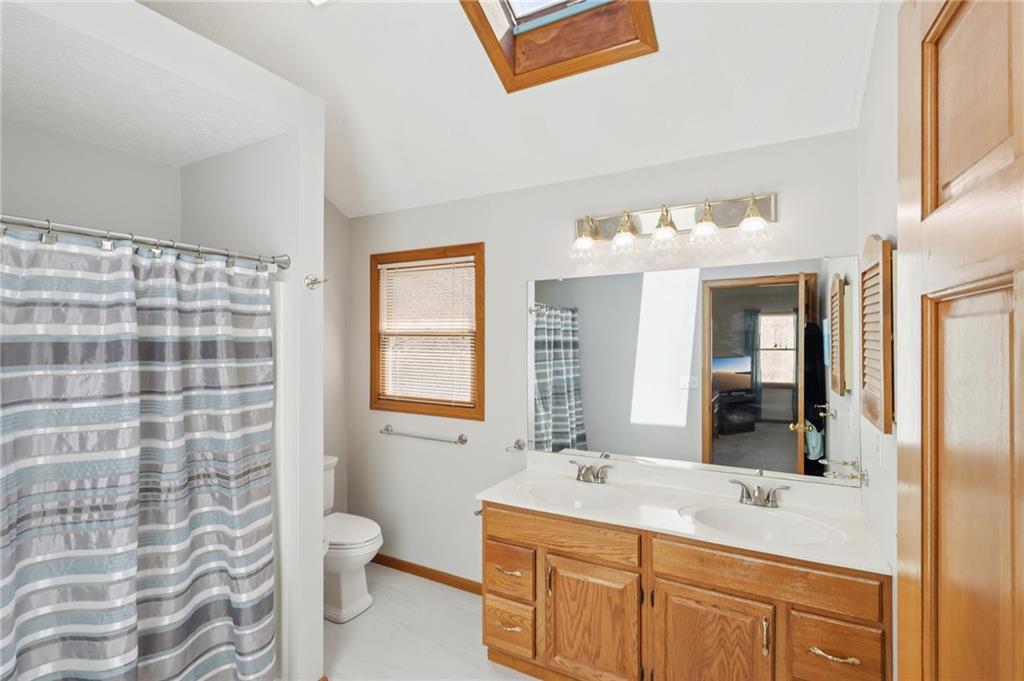 365 Cobblestone Circle McKees Rocks, PA 15136 - Photo 23 of 44