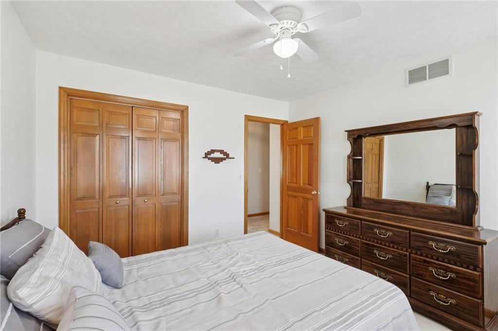 365 Cobblestone Circle McKees Rocks, PA 15136 - Photo 26 of 44