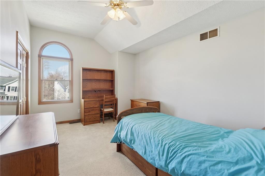 365 Cobblestone Circle McKees Rocks, PA 15136 - Photo 30 of 44