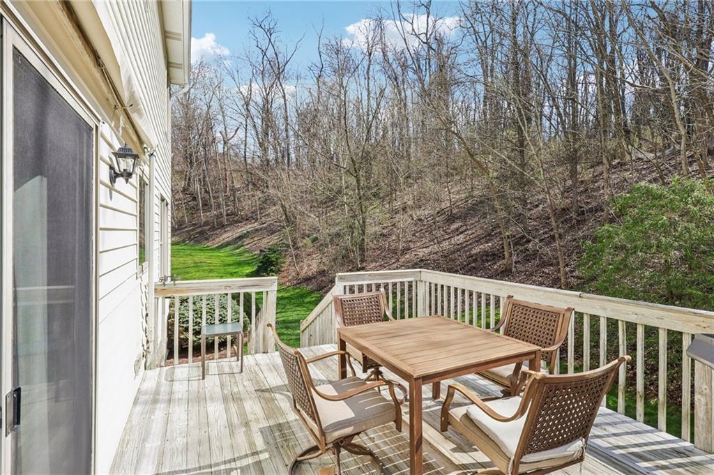 365 Cobblestone Circle McKees Rocks, PA 15136 - Photo 32 of 44