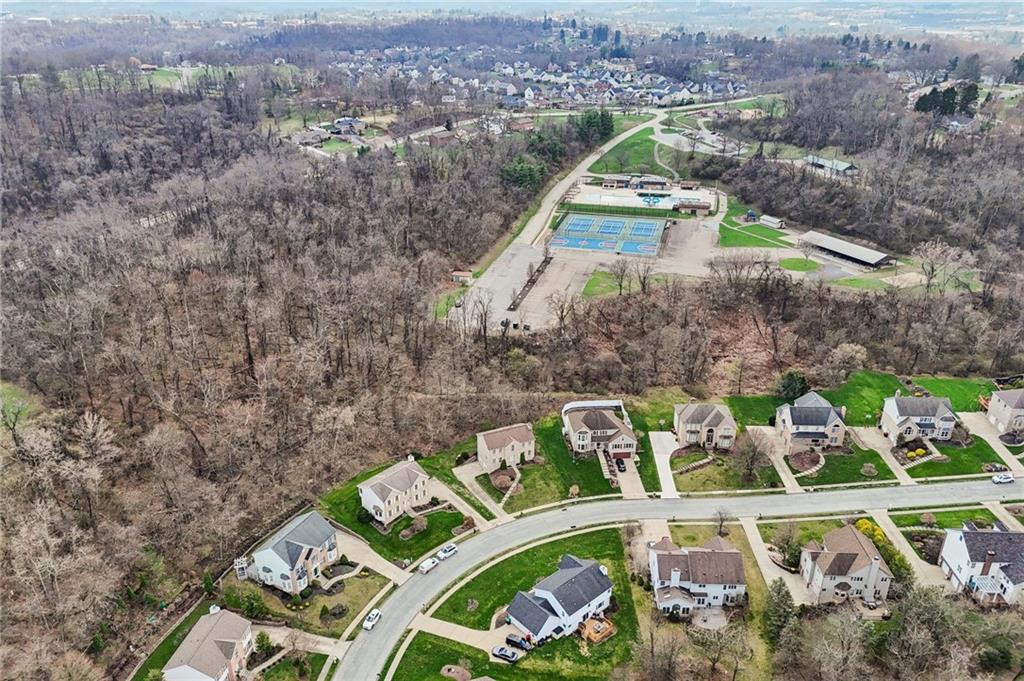 365 Cobblestone Circle McKees Rocks, PA 15136 - Photo 40 of 44