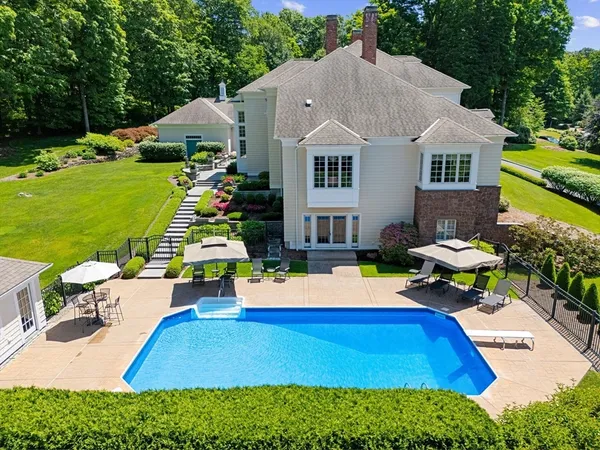 $1,995,000 | 6 Hilltop Park, Wilbraham, MA 01095