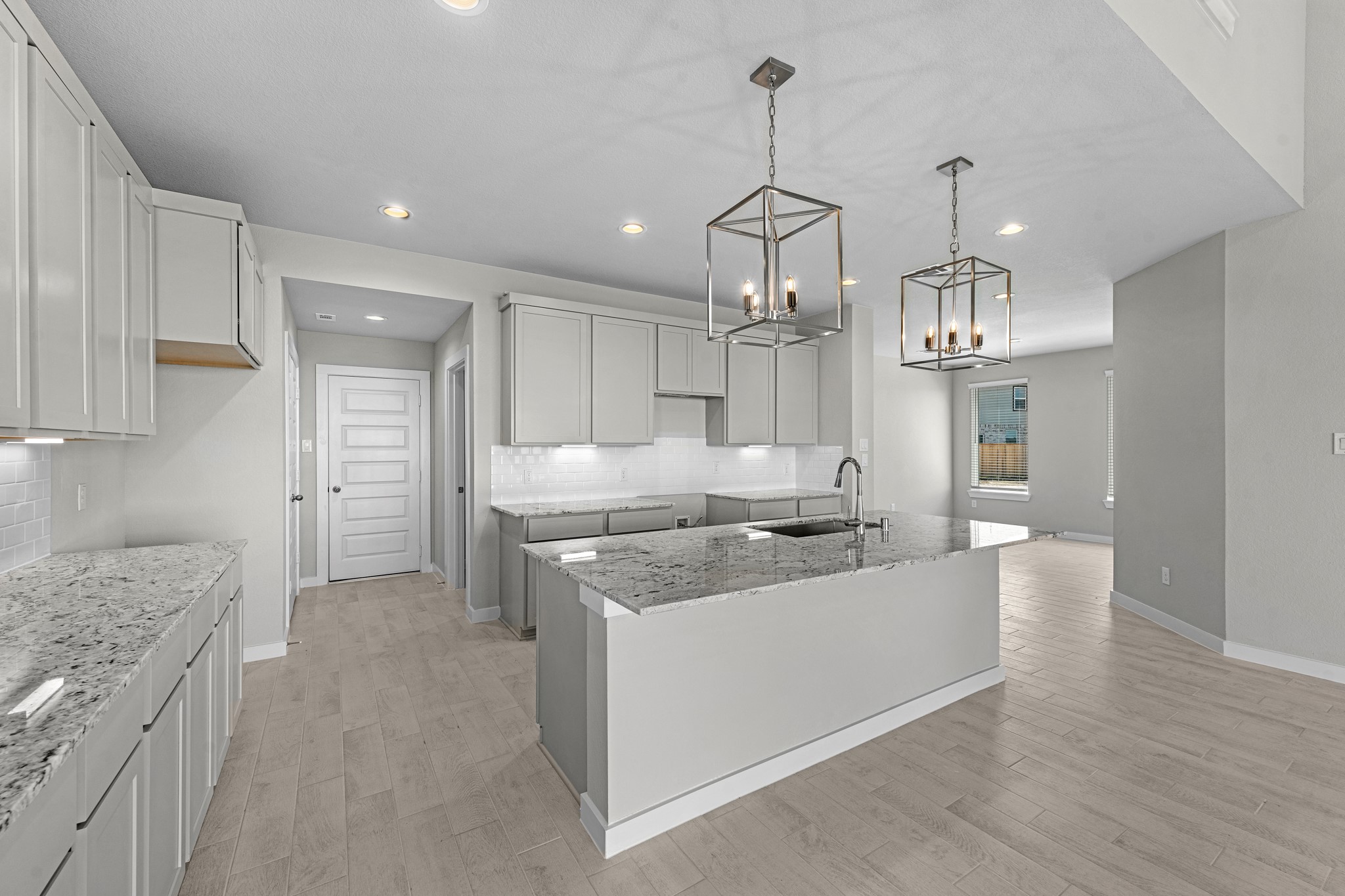 607 Yard Master Trail Rosharon, TX 77583 - Photo 4 of 31