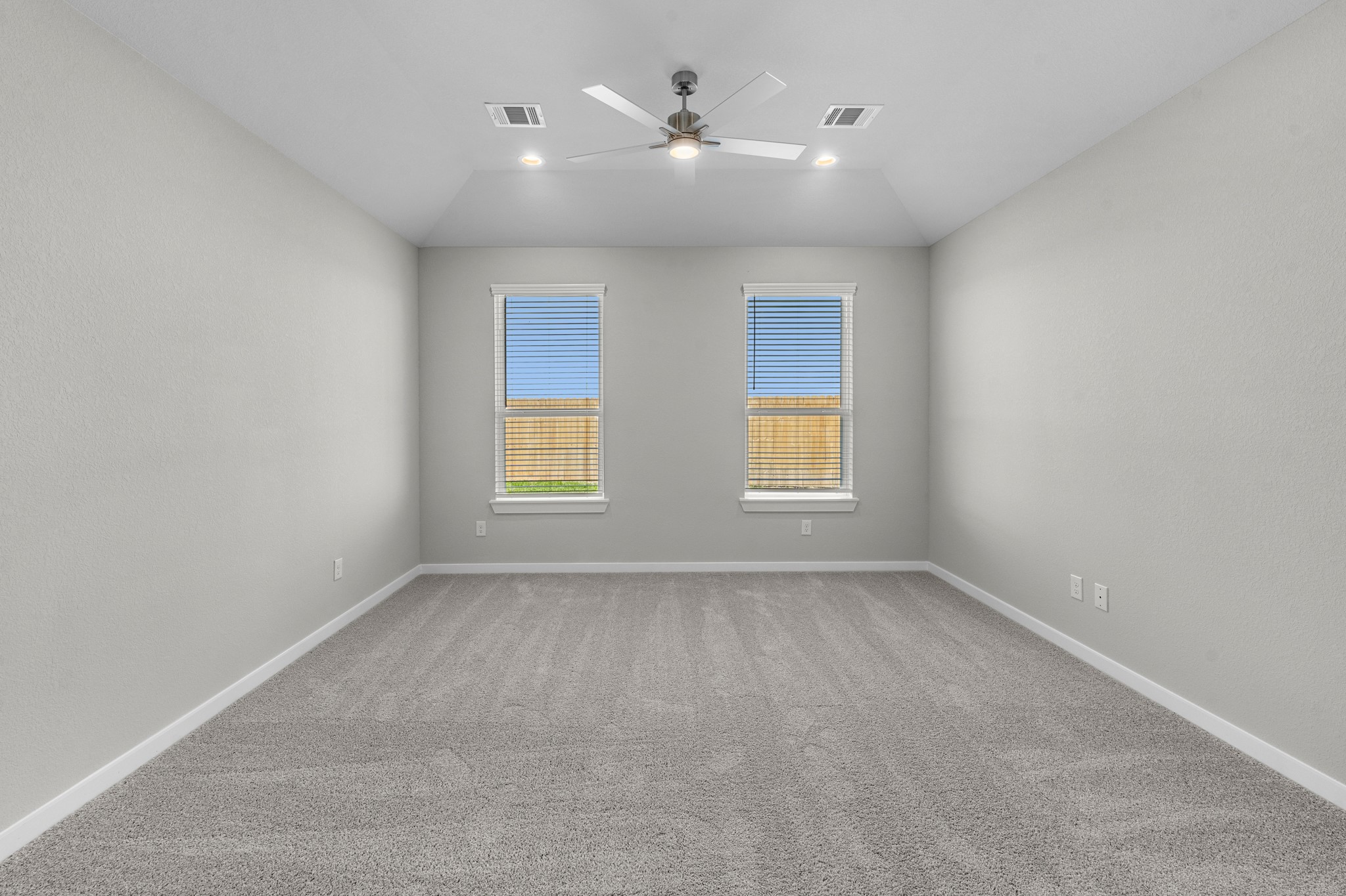 607 Yard Master Trail Rosharon, TX 77583 - Photo 9 of 31