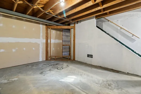 $160,000 | 442 East Bluff, Madison, WI 53704