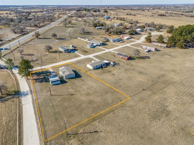 $235,000 | 200 Farmhouse Road, Springtown, TX 76082