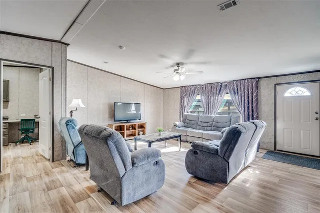 $235,000 | 200 Farmhouse Road, Springtown, TX 76082