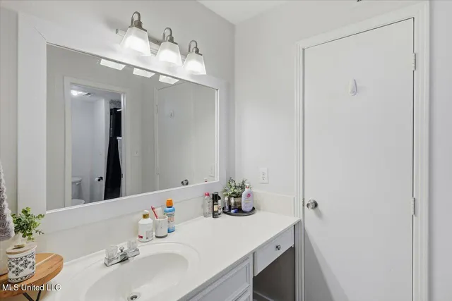 $190,000 | 46 Cascades Circle West, Clinton, MS 39056