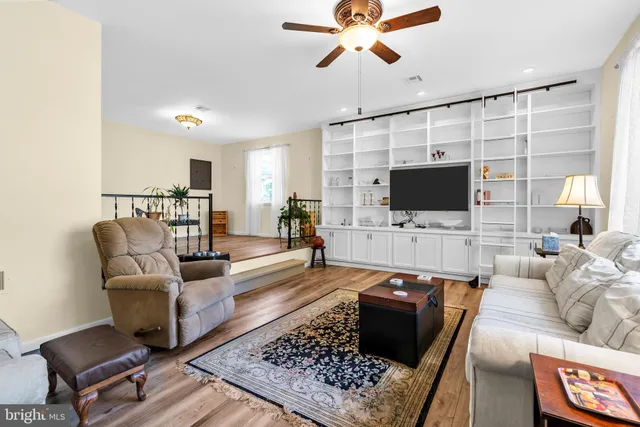 $828,000 | 70 MacKenzie Road, Hampton, NJ 08827