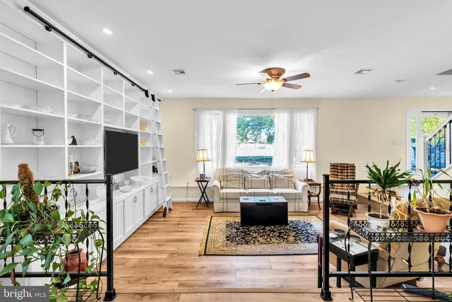 $828,000 | 70 MacKenzie Road, Hampton, NJ 08827