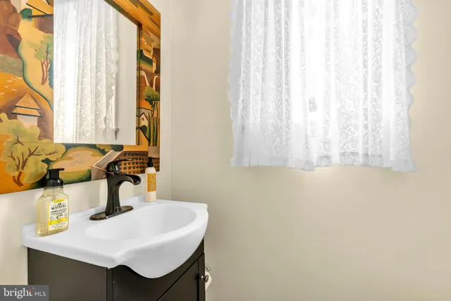 $828,000 | 70 MacKenzie Road, Hampton, NJ 08827