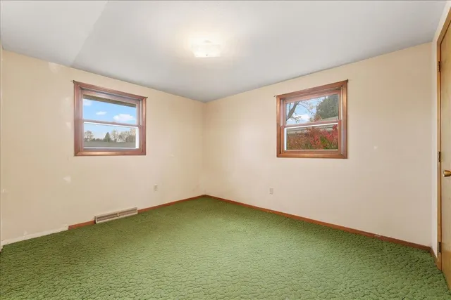 $200,000 | 838 Marydale Drive, Green Bay, WI 54313