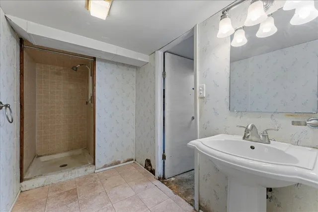 $200,000 | 838 Marydale Drive, Green Bay, WI 54313