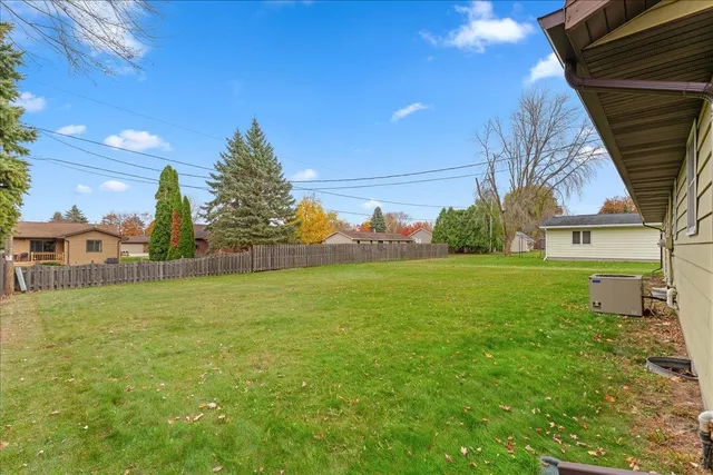 $200,000 | 838 Marydale Drive, Green Bay, WI 54313