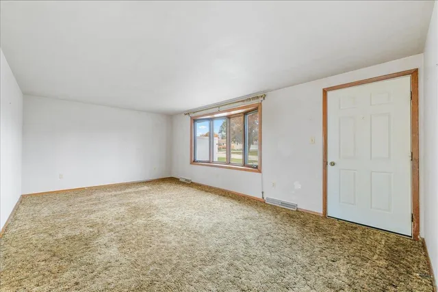 $200,000 | 838 Marydale Drive, Green Bay, WI 54313