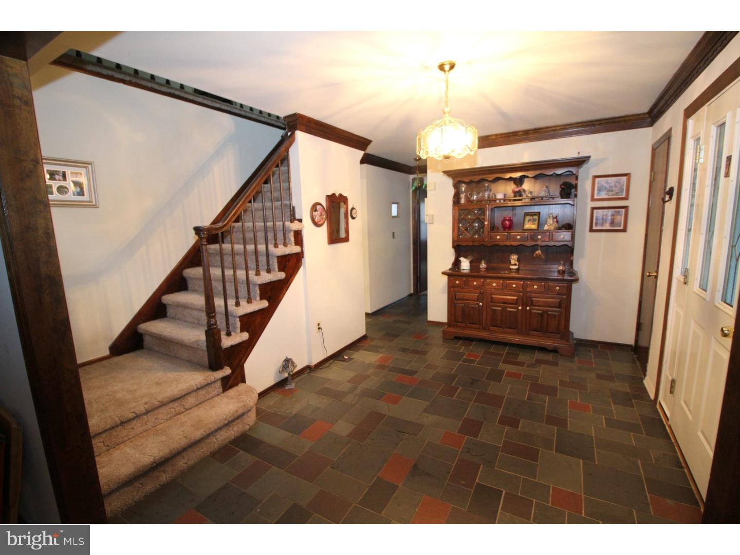 27 Tally Road Hamilton, NJ 08619 - Photo 2 of 22