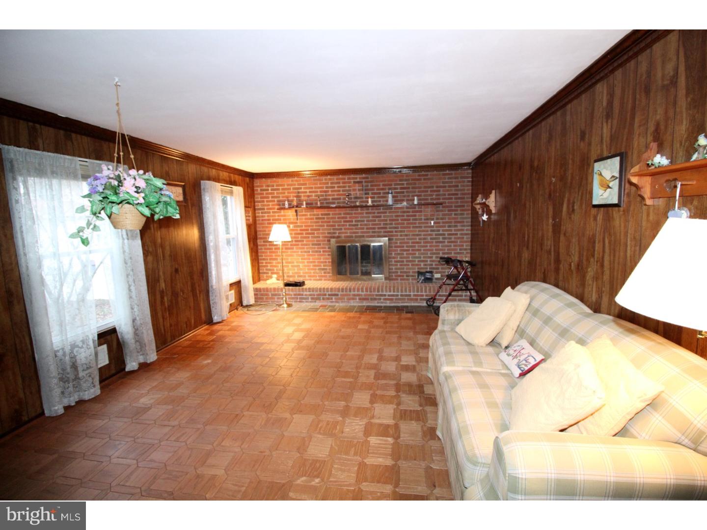 27 Tally Road Hamilton, NJ 08619 - Photo 3 of 22