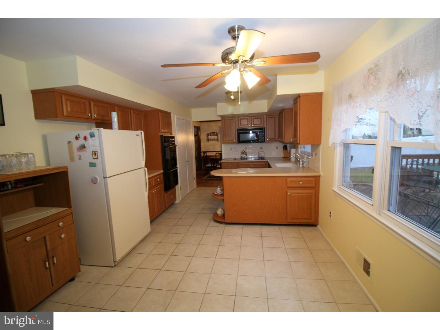 27 Tally Road Hamilton, NJ 08619 - Photo 5 of 22