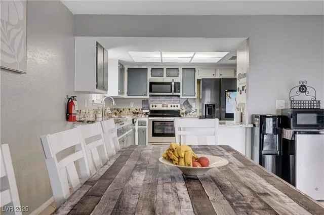 $565,000 | 2829 Michael Way, Las Vegas, NV 89108