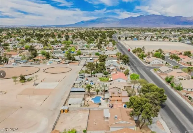 $565,000 | 2829 Michael Way, Las Vegas, NV 89108